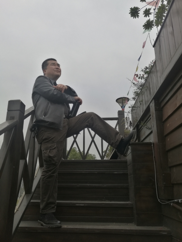 孤单背影的第一张照片--莆田相亲服务中心