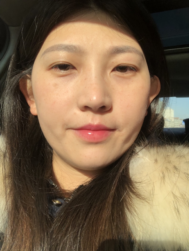 轻闭双眼的第一张照片--莆田相亲服务中心
