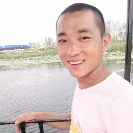 为你等候的第二张照片--莆田相亲服务中心