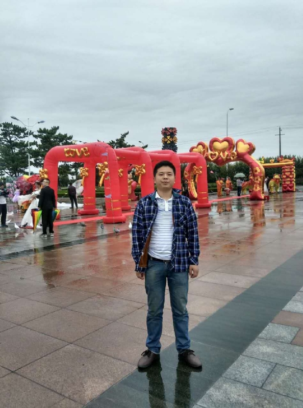 在奋斗的第三张照片--莆田相亲服务中心