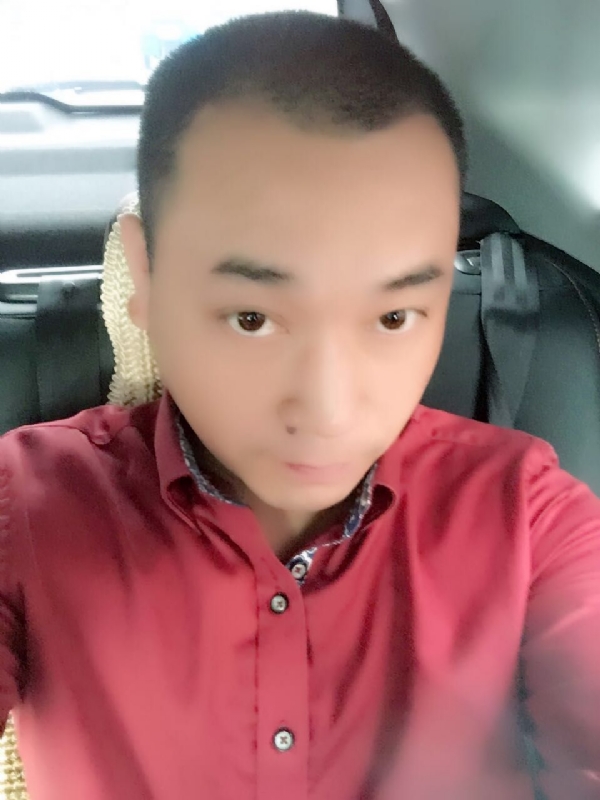 在一个路口等的第一张照片--莆田相亲服务中心
