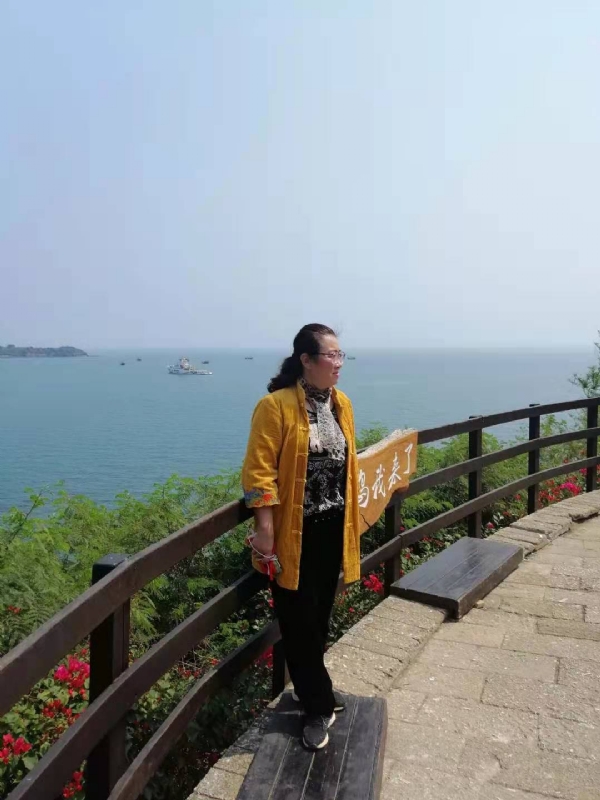 曦若半秋的第一张照片--莆田相亲服务中心