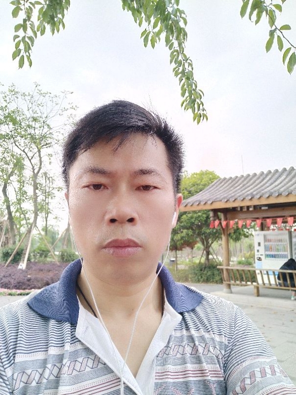 一个人的孤单的第一张照片--莆田相亲服务中心