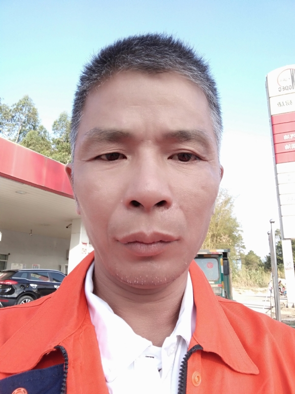 静候缘分的第一张照片--莆田相亲服务中心