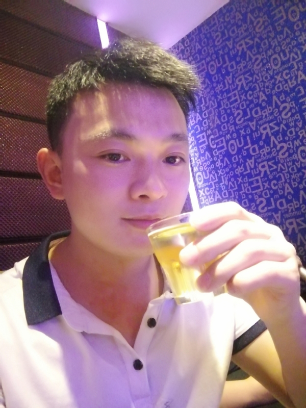 幸福的拥抱的第一张照片--莆田相亲服务中心