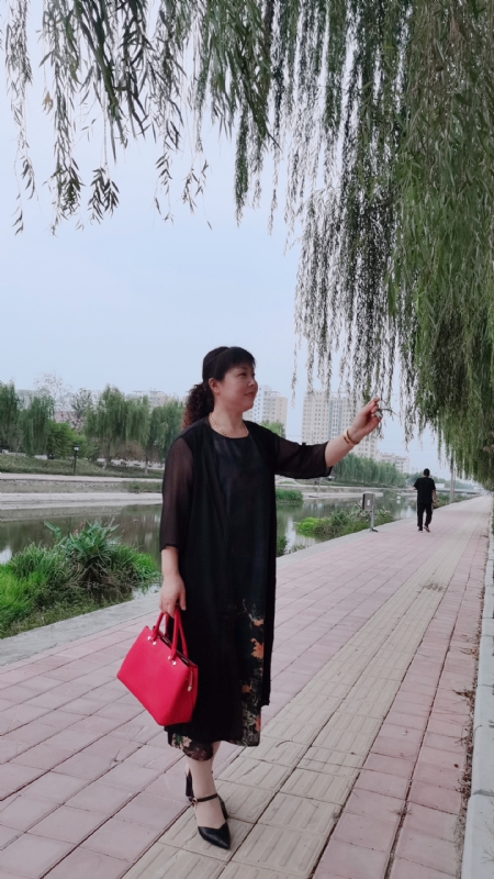 周本玲的第一张照片--莆田相亲服务中心