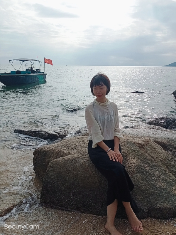 悠悠南山下的第二张照片--莆田相亲服务中心