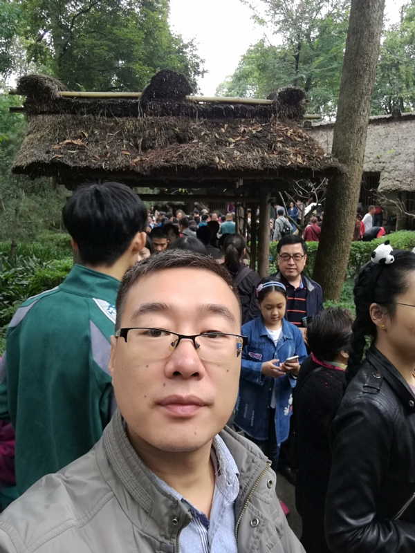 撑起一片天的第一张照片--莆田相亲服务中心