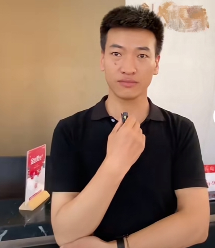 一杯梁白开的第一张照片--莆田相亲服务中心