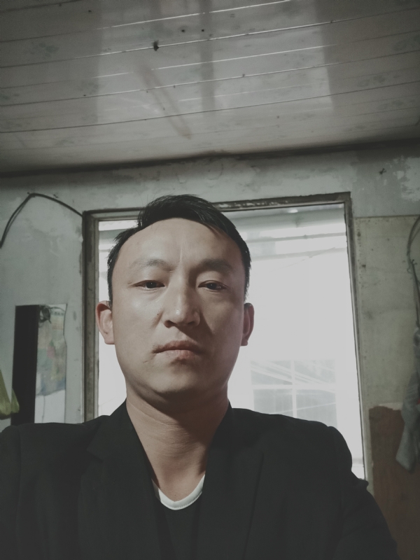 放弃爱你的第一张照片--莆田相亲服务中心